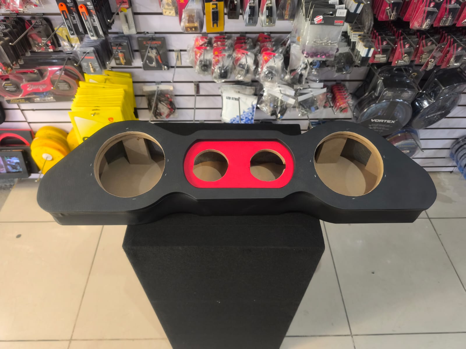 MALETA T/CONTROL DE 2 MEDIOS DE 6.5″ Y 2 TWEETERS