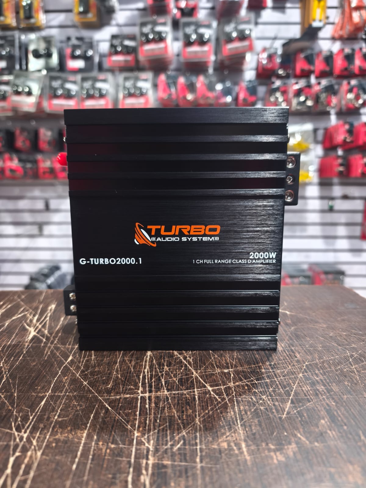 AMPLIFICADOR DE 2000.1 DE 1 CANAL CLASE D, TURBO